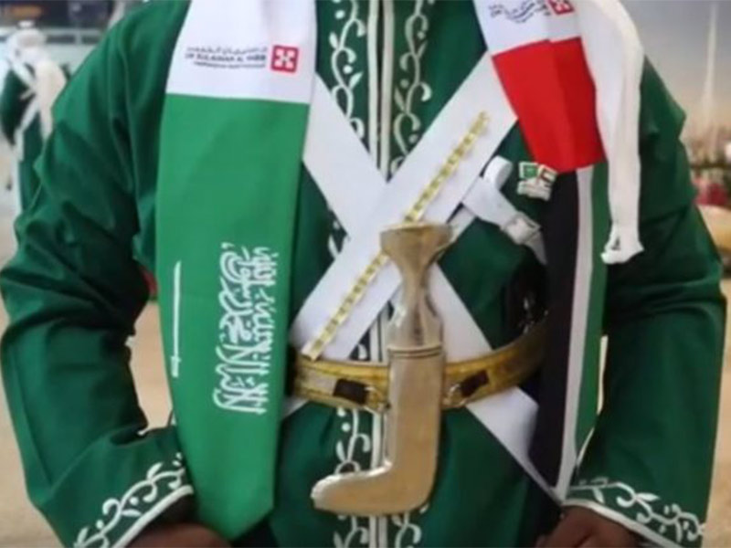 فيديو يُبيّن كيف استقبل مطار دبي السعوديين احتفالاً بيومهم الوطني